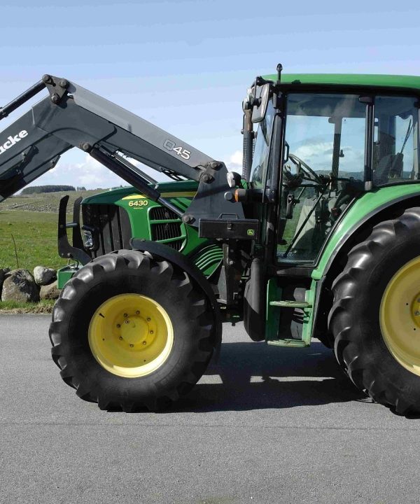 JOHN DEERE 6130-4