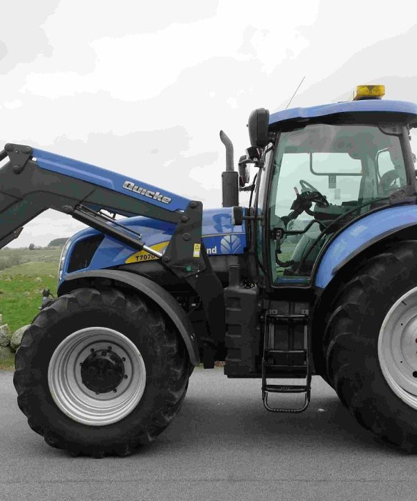NEW HOLLAND T7070