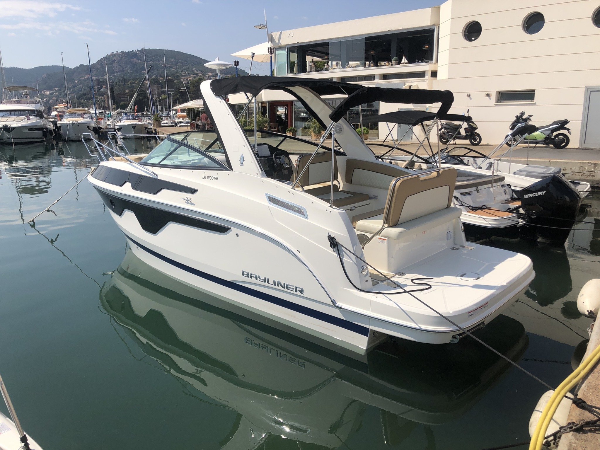 469087578_547196751541584_2899259558359923627_n BAYLINER CIERA 8 – CABIN CRUISER – Image 1