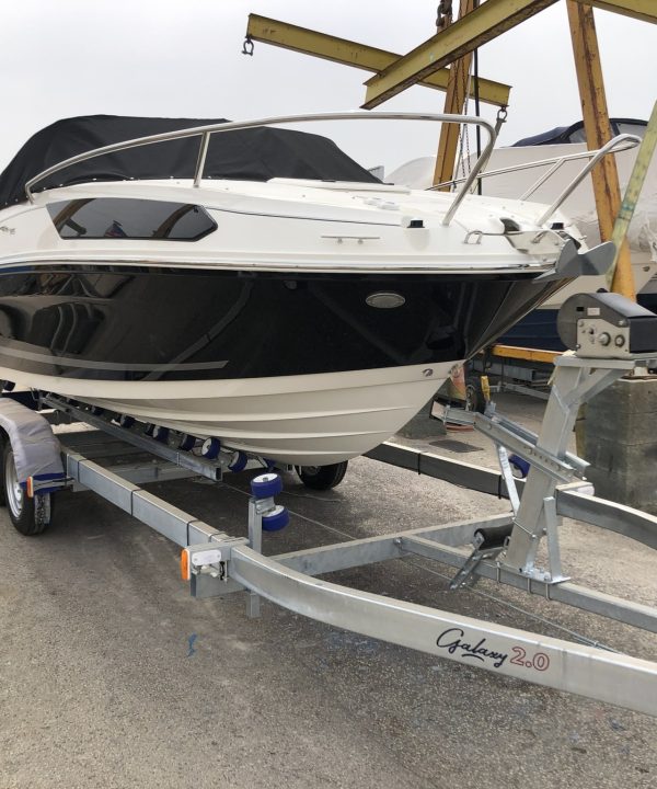 BAYLINER VR5 CUDDY – DAY CRUISER